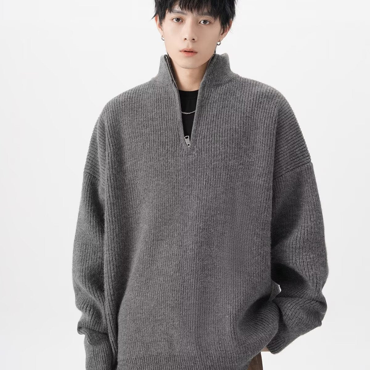 Moletom masculino estilo americano com meio zíper e detalhes destroyed