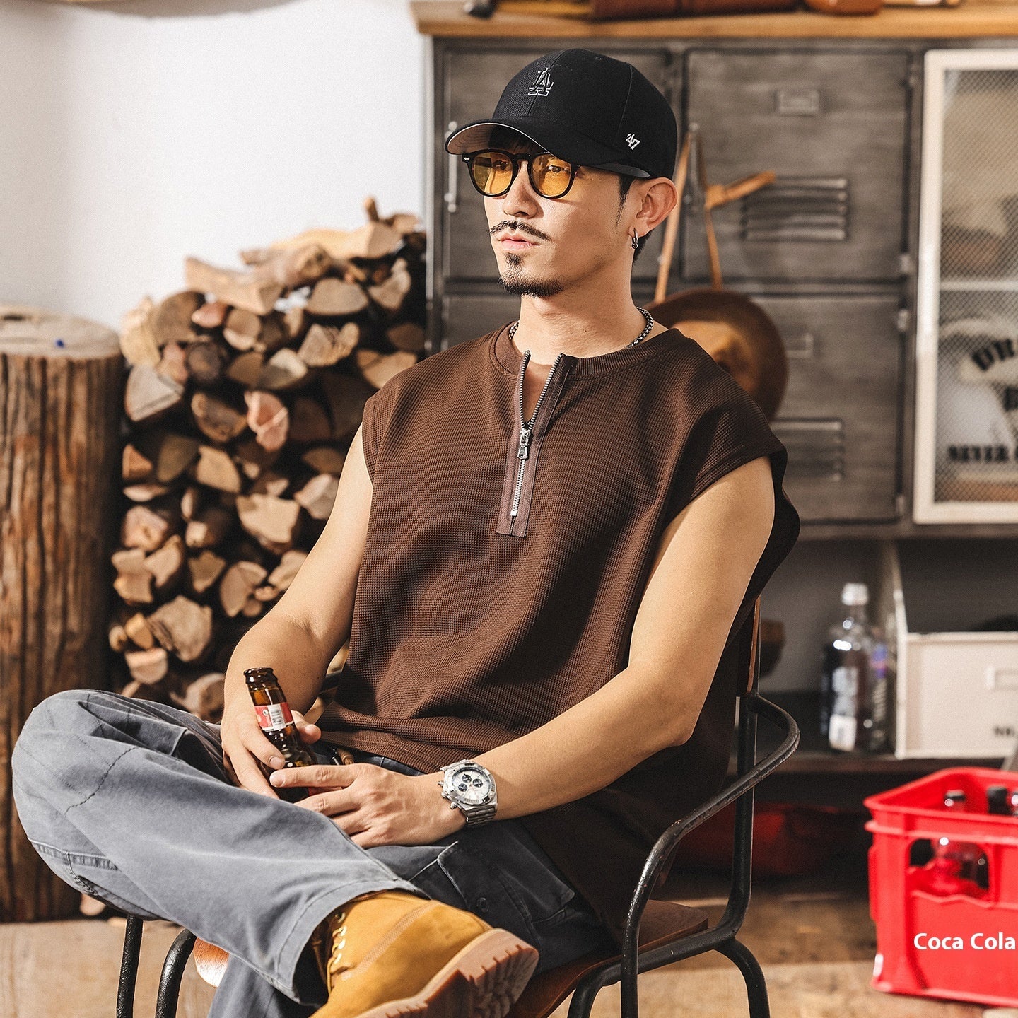 Camiseta masculina vintage com zíper, estilo esportivo e folgada, com textura waffle.