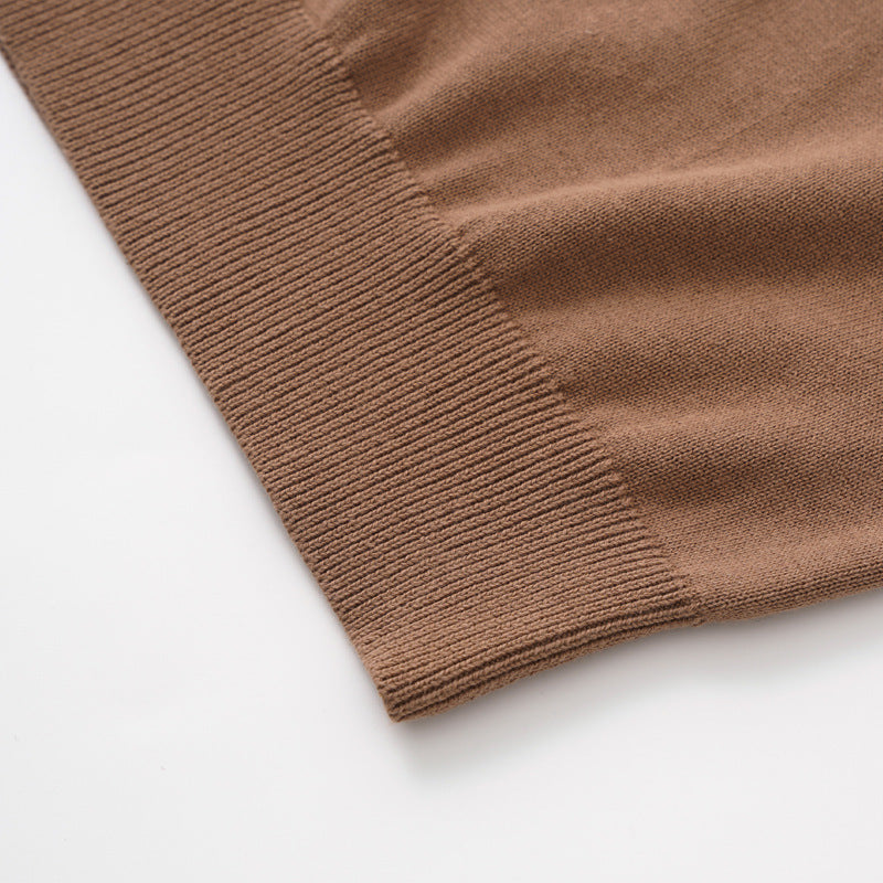 Camiseta masculina de manga curta e gola redonda, confeccionada em malha de algodão puro